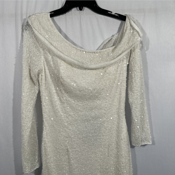 NWT $498 Mac‎ Duggal [ 4 ] Sequined Drop Shoulder Long Sleeve Gown in White - Picture 8 of 14